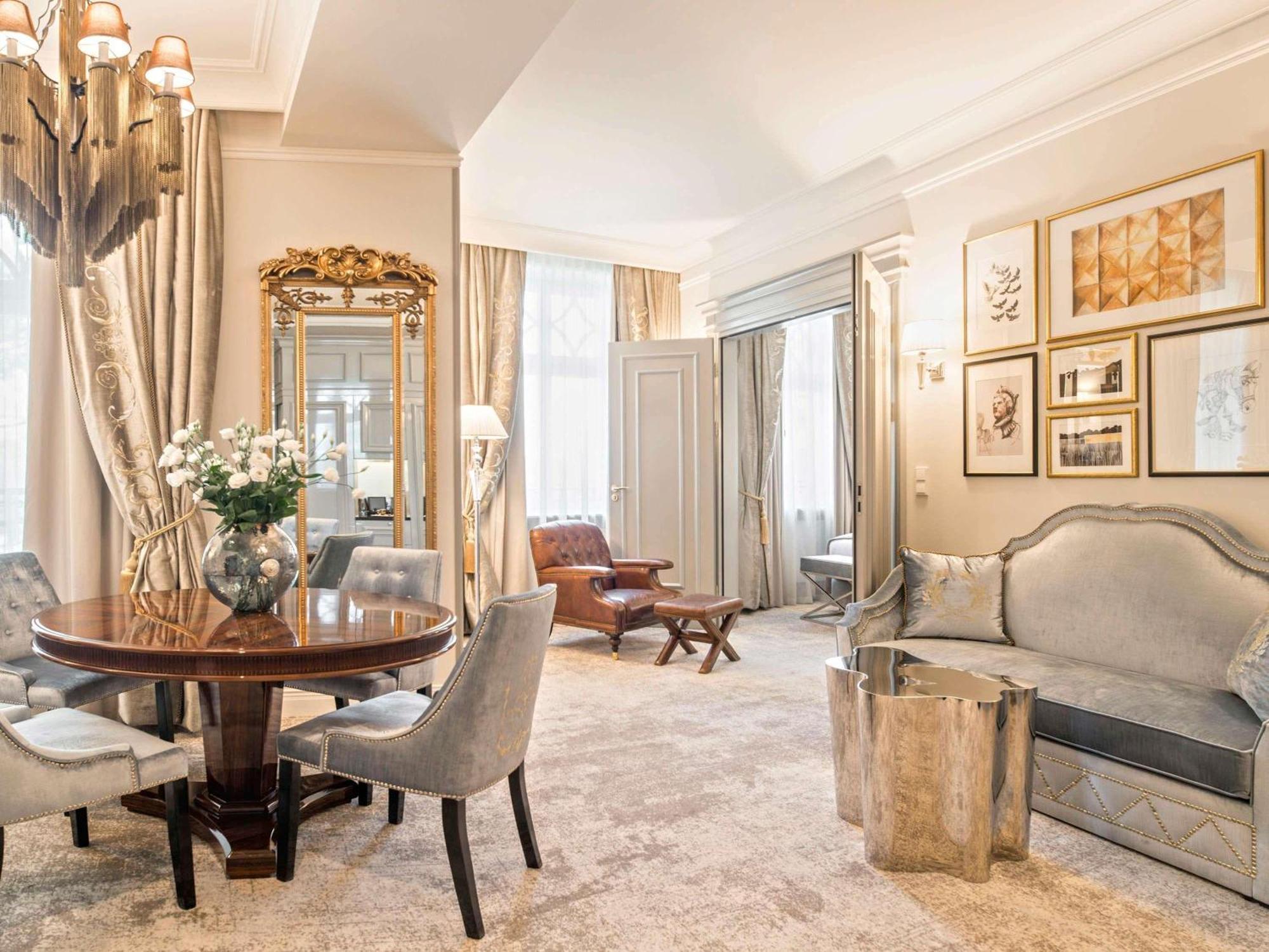 Executive King Suite,1714102936:JPEG