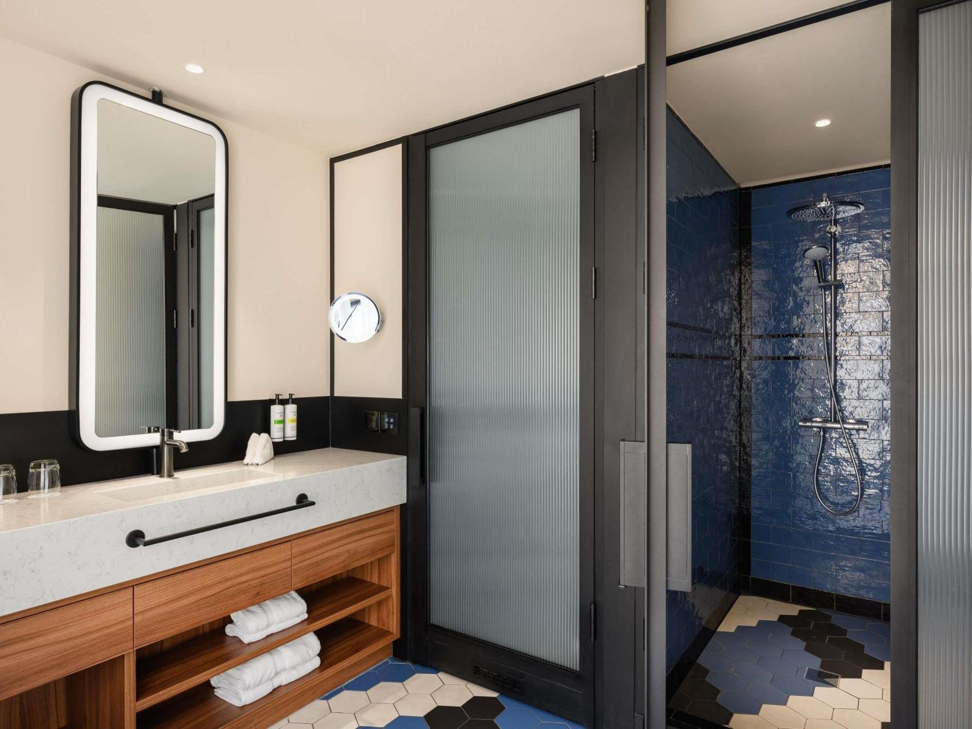 Junior Suite,1717185093:JPEG