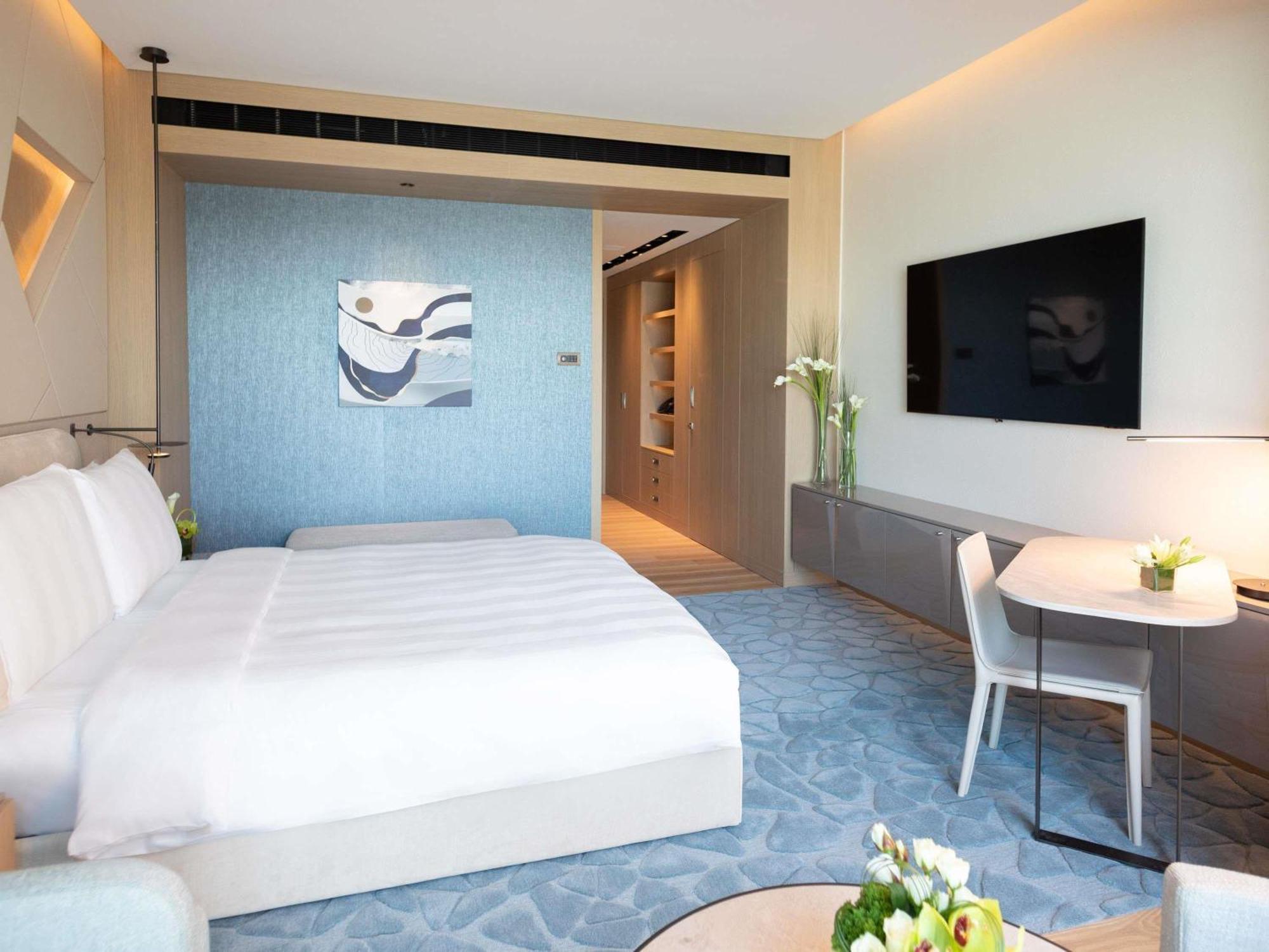 Premium King Room,1717003699:JPEG