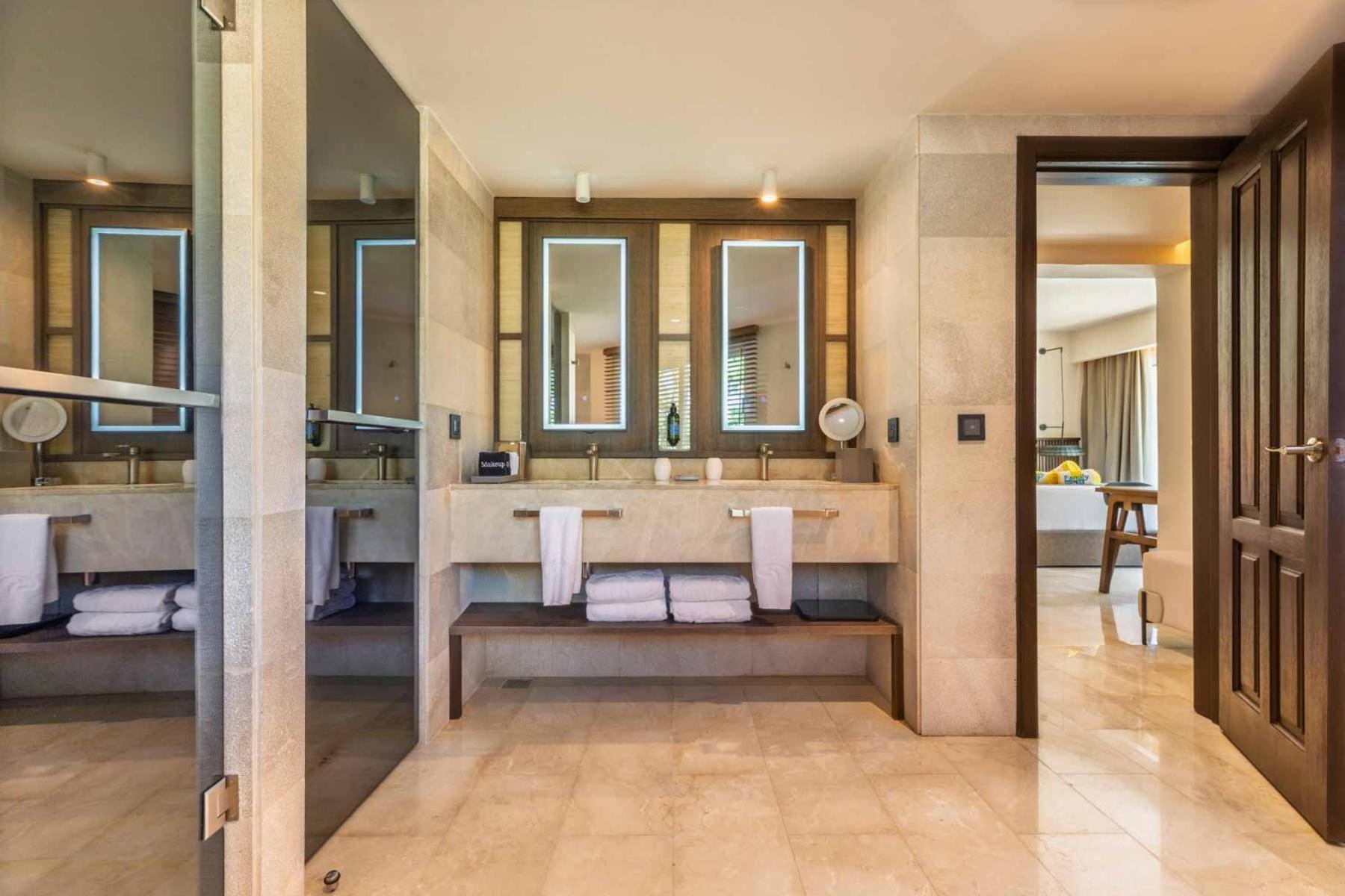 Family Selection Superior Junior Suite