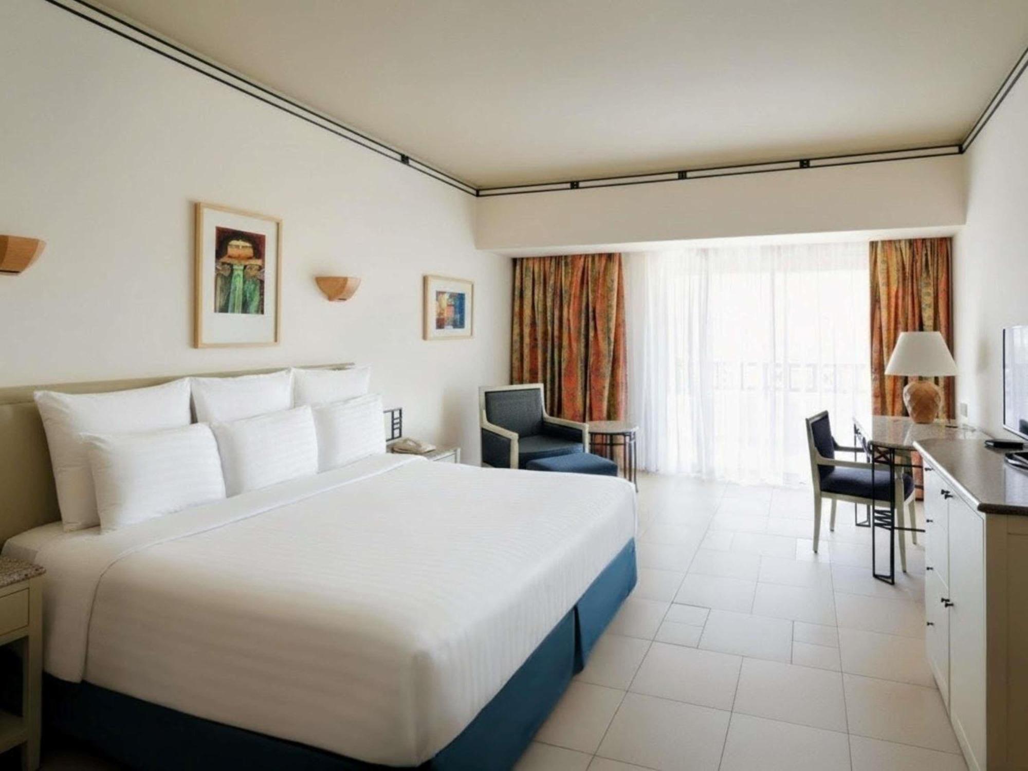 Standard King Room with Pool View - Mountain Side,1742652472:JPEG