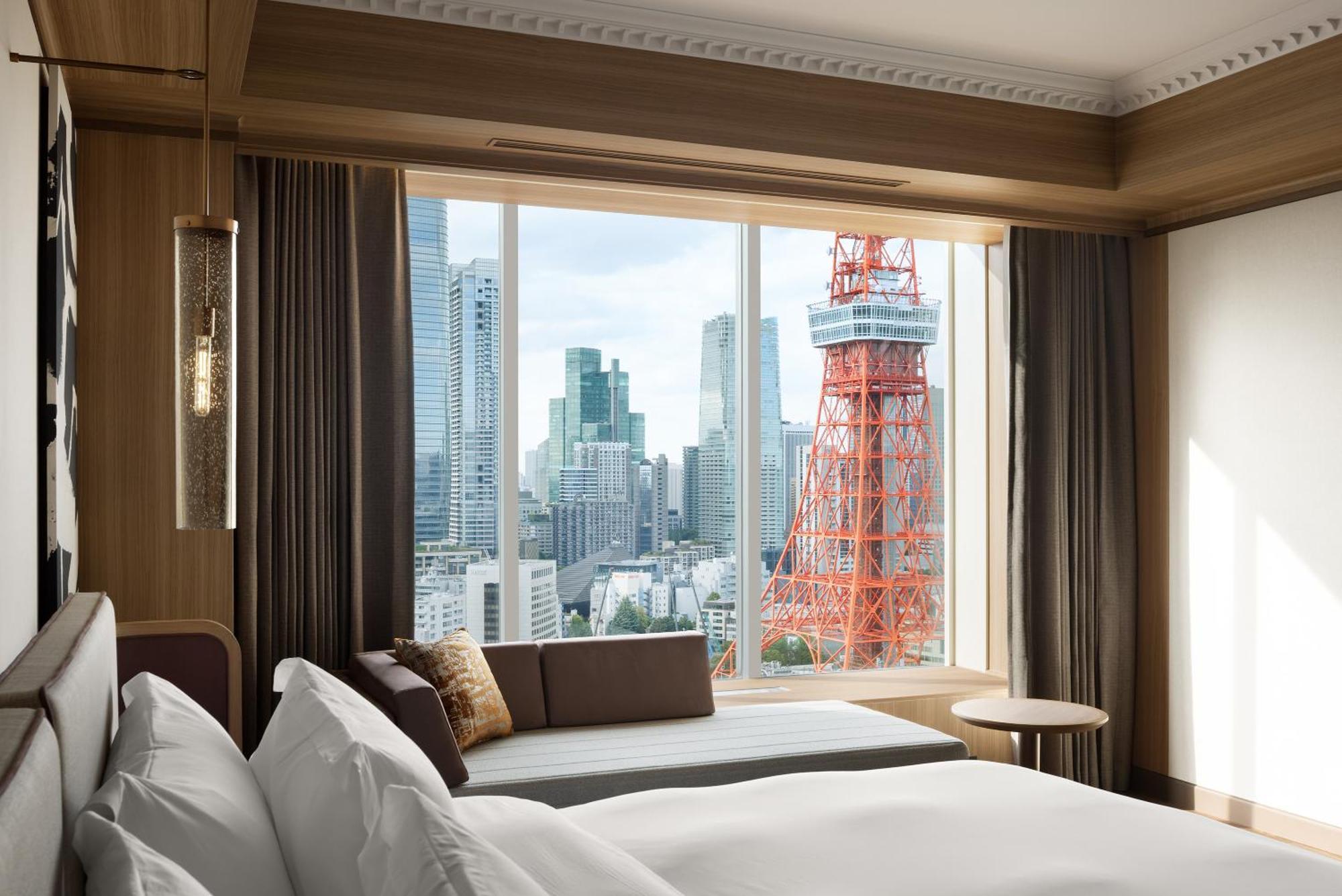 Suite mit Blick auf den Tower, Nichtraucher – Zugang zur Club Lounge, 32. Etage (renoviert Oktober 2025)