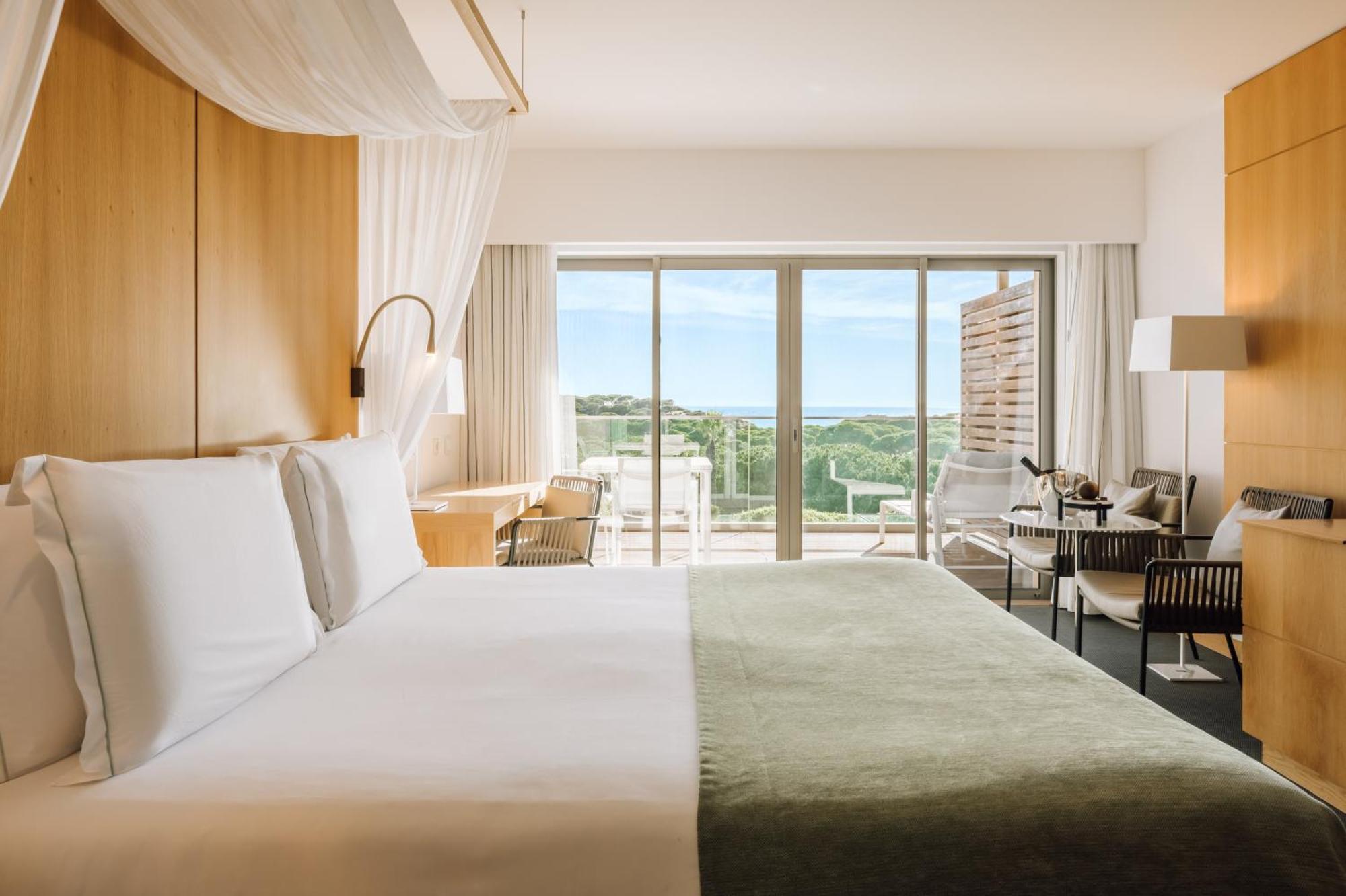 Deluxe Room – Ocean View