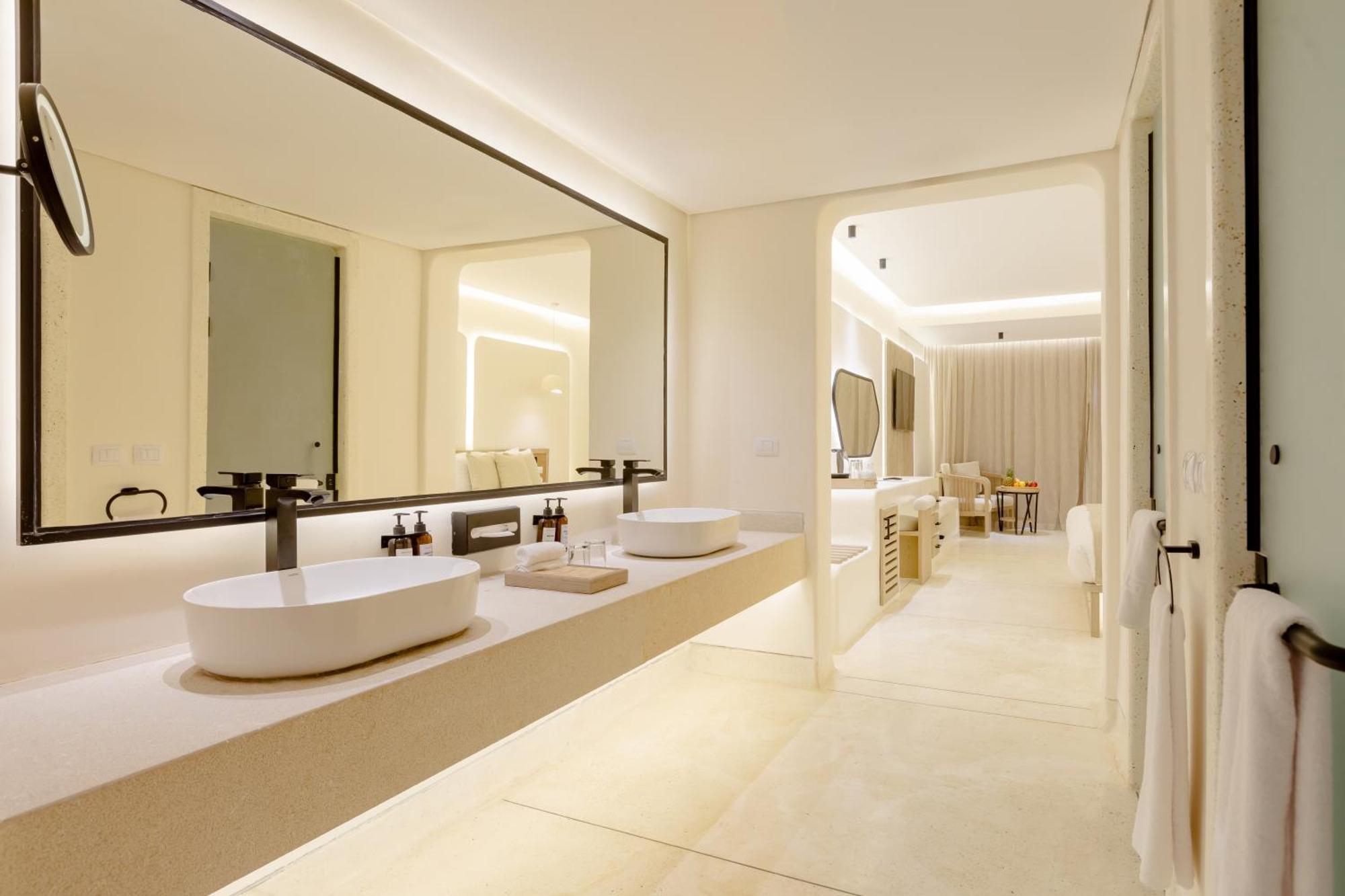 Executive Swim-up-Suite