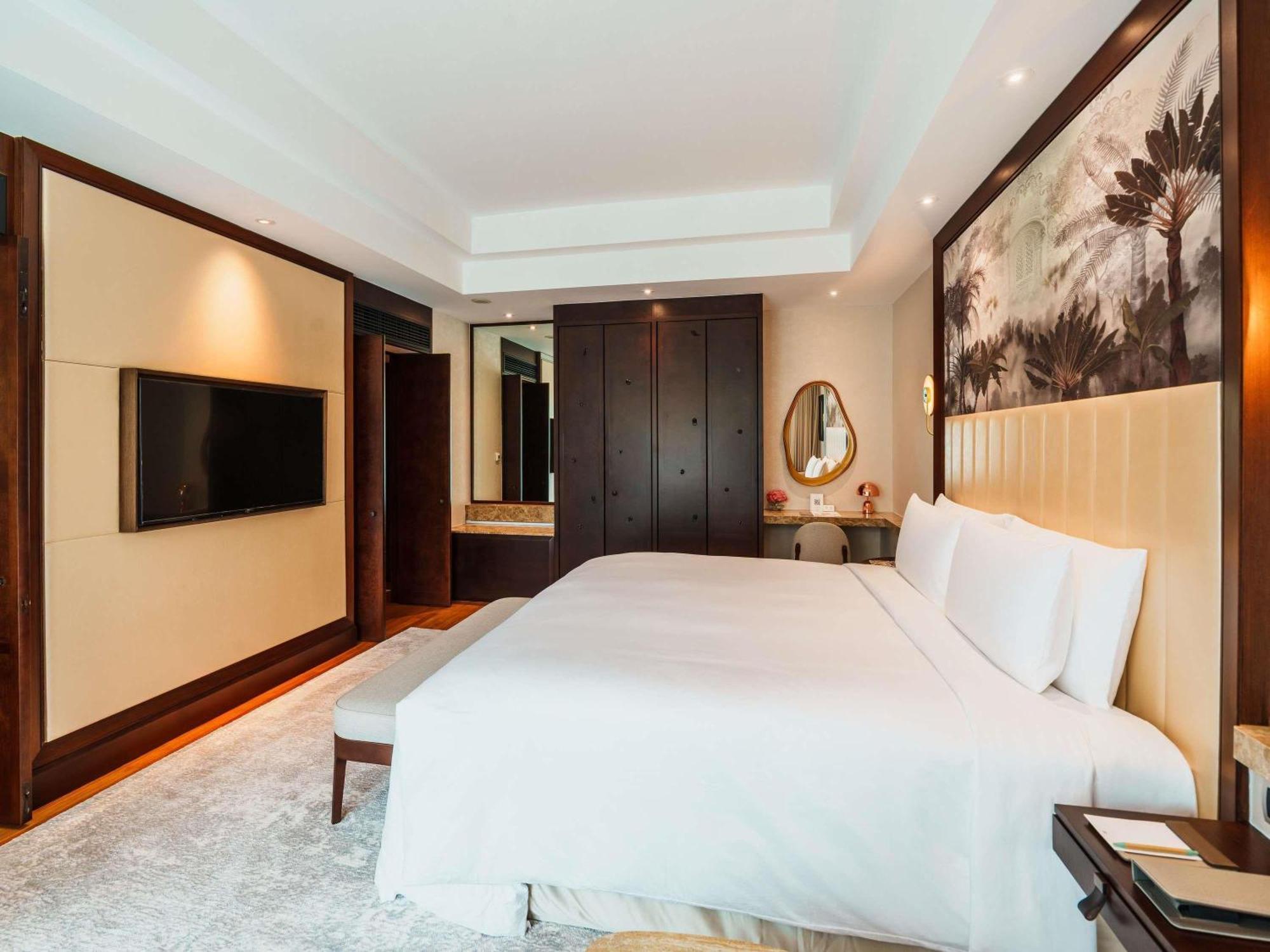 Luxury King Room,1746894398:JPEG