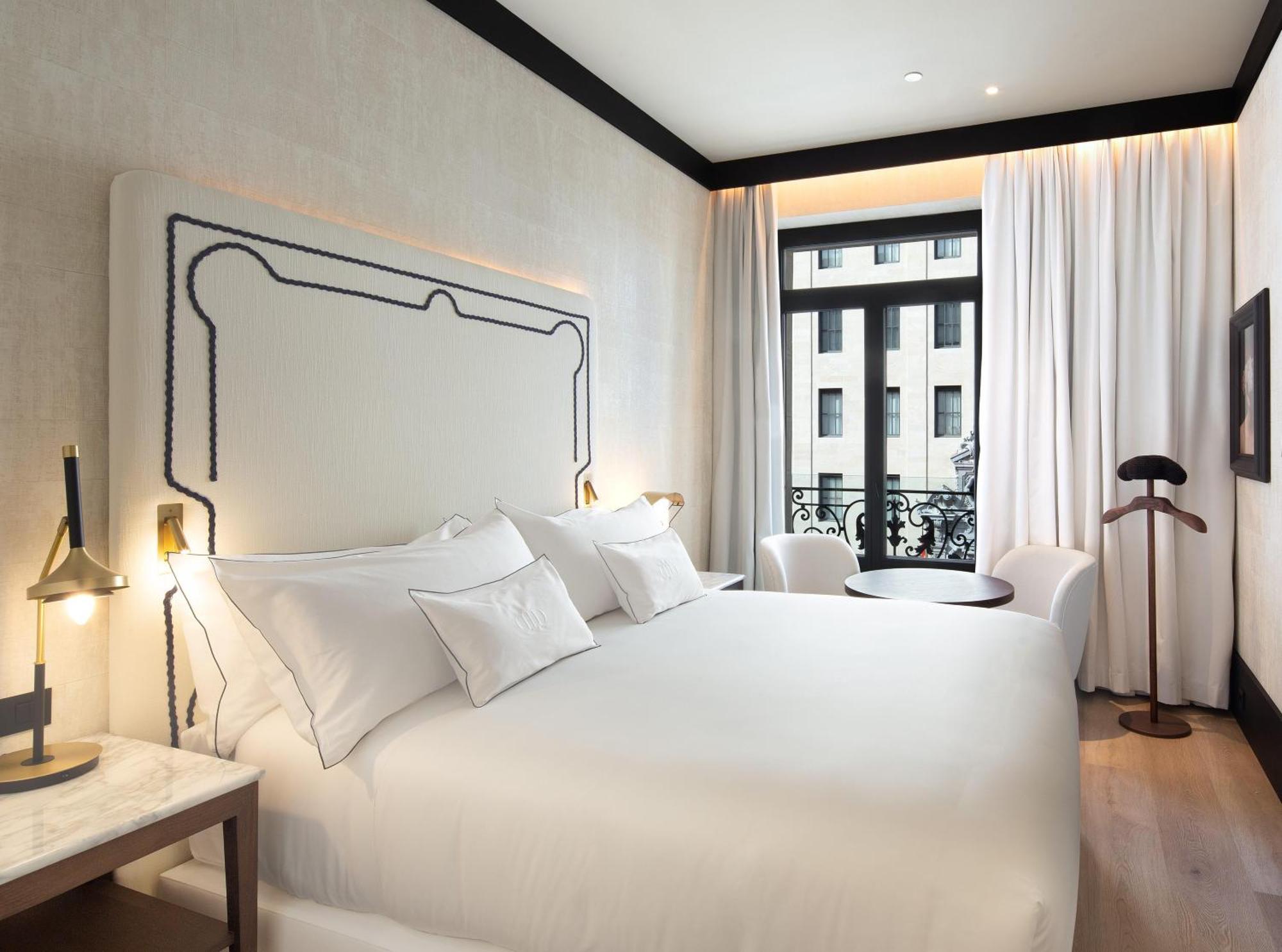 Zimmer Cobalto mit Kingsize-Bett