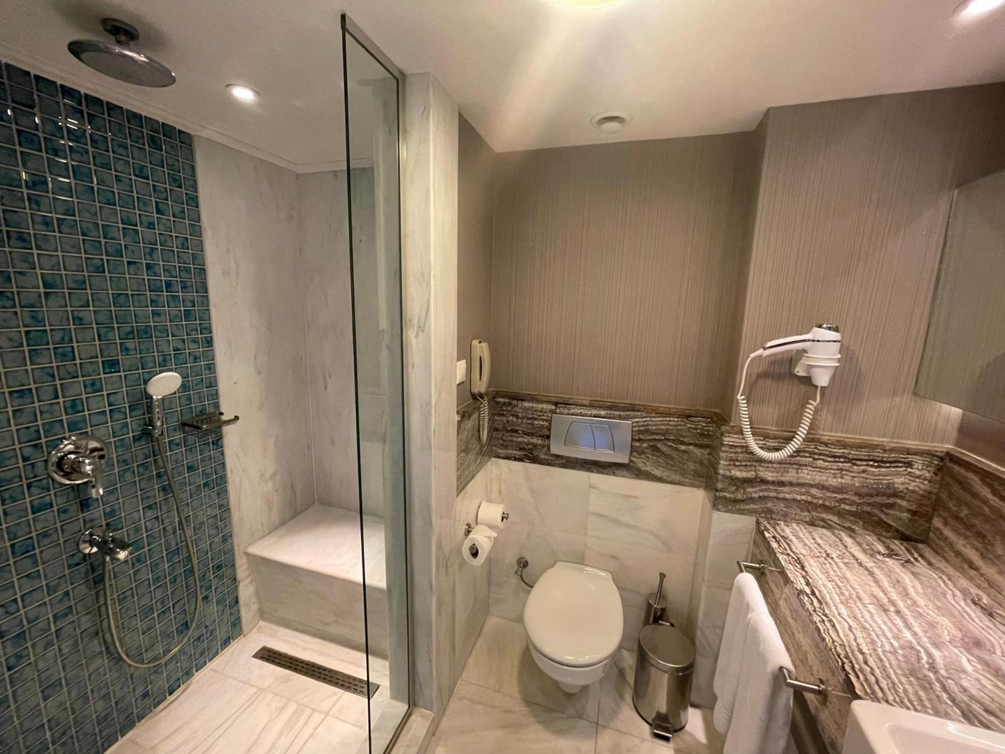 Double Room,1759244740:JPEG