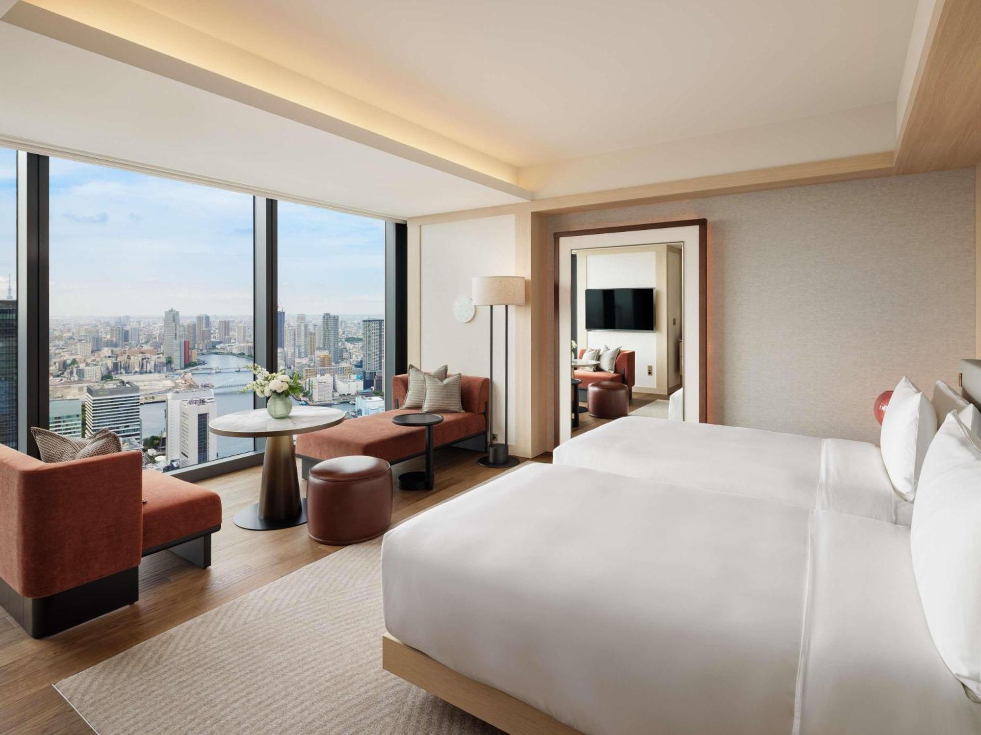 Zweibettzimmer mit Blick auf die Skyline