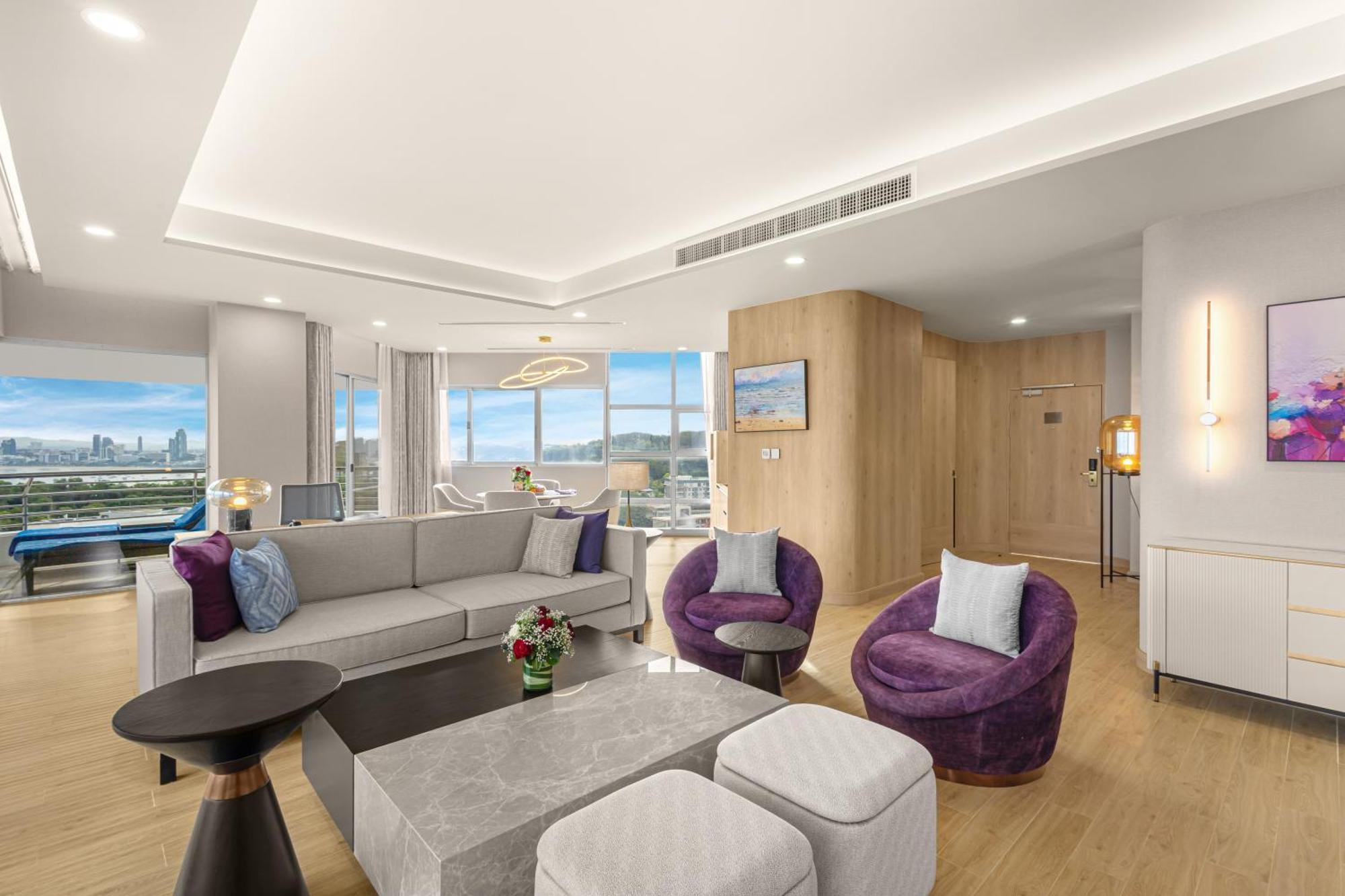 Regency Suite Thai Modern (1 Bedroom)