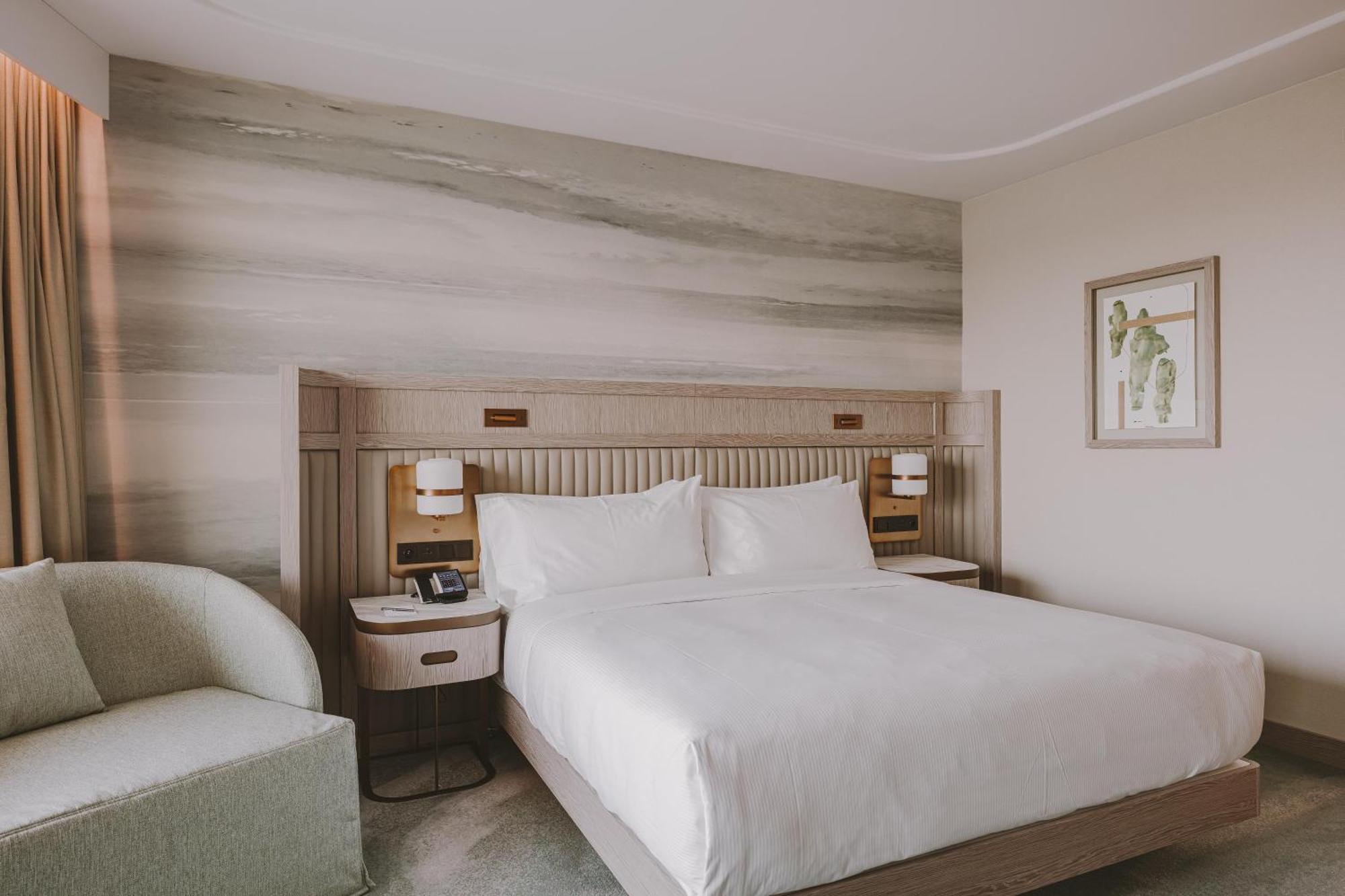 Deluxe King Room Sea View