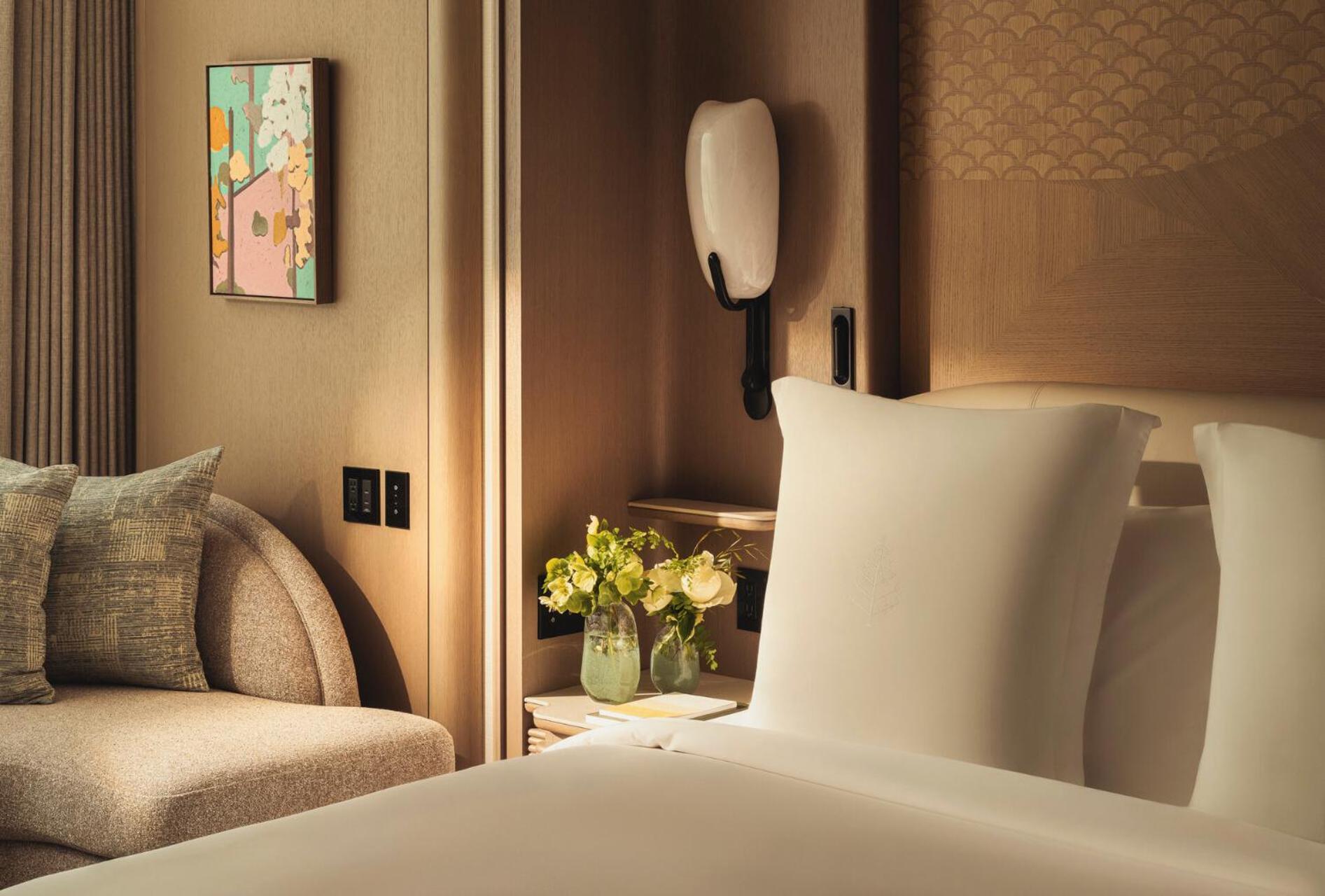 Marunouchi Room