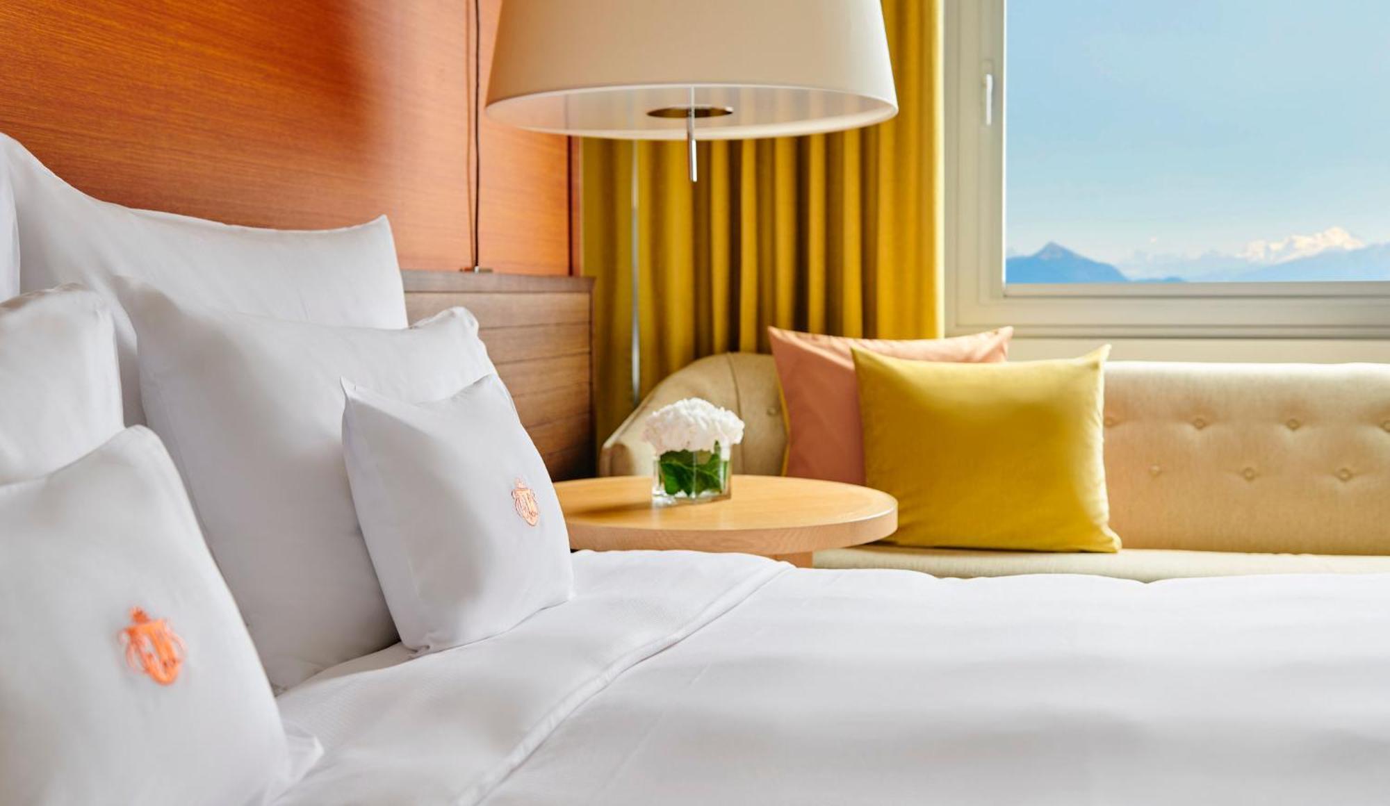 Premium Zimmer mit Kingsize-Bett und Seeblick