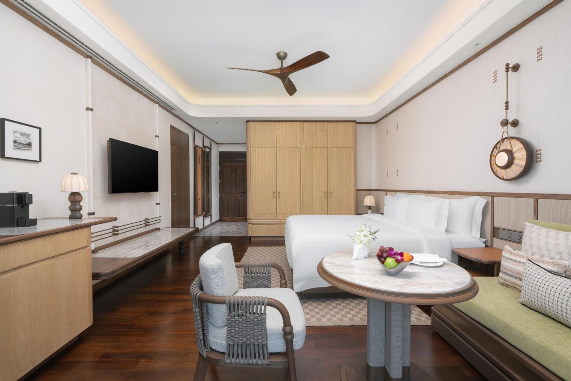 Premium Deluxe Zimmer mit Kingsize-Bett und Meerblick