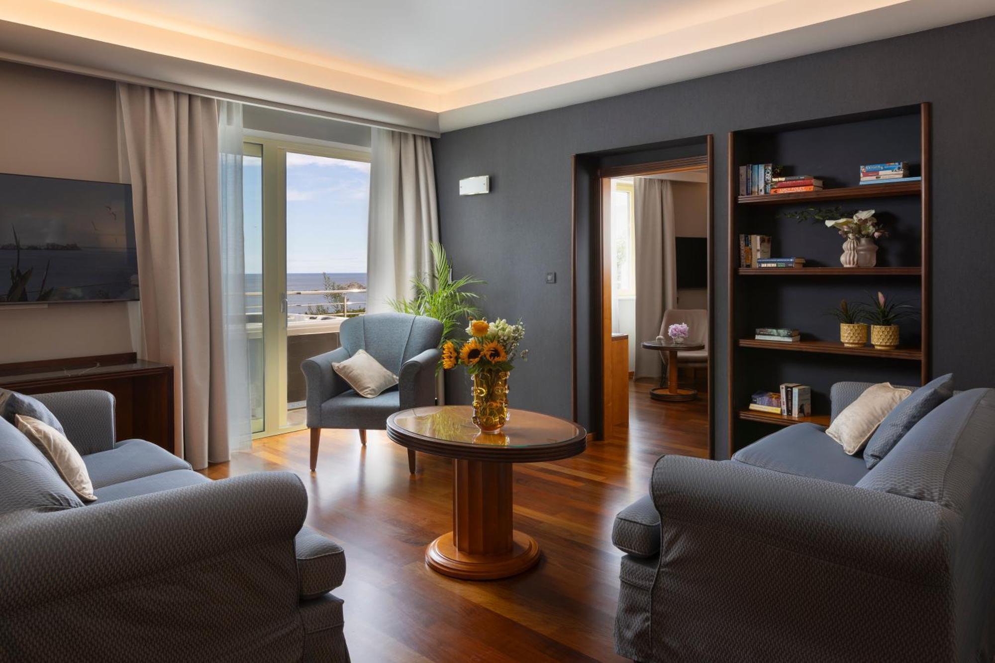 Executive Suite mit Terrasse und Meerblick