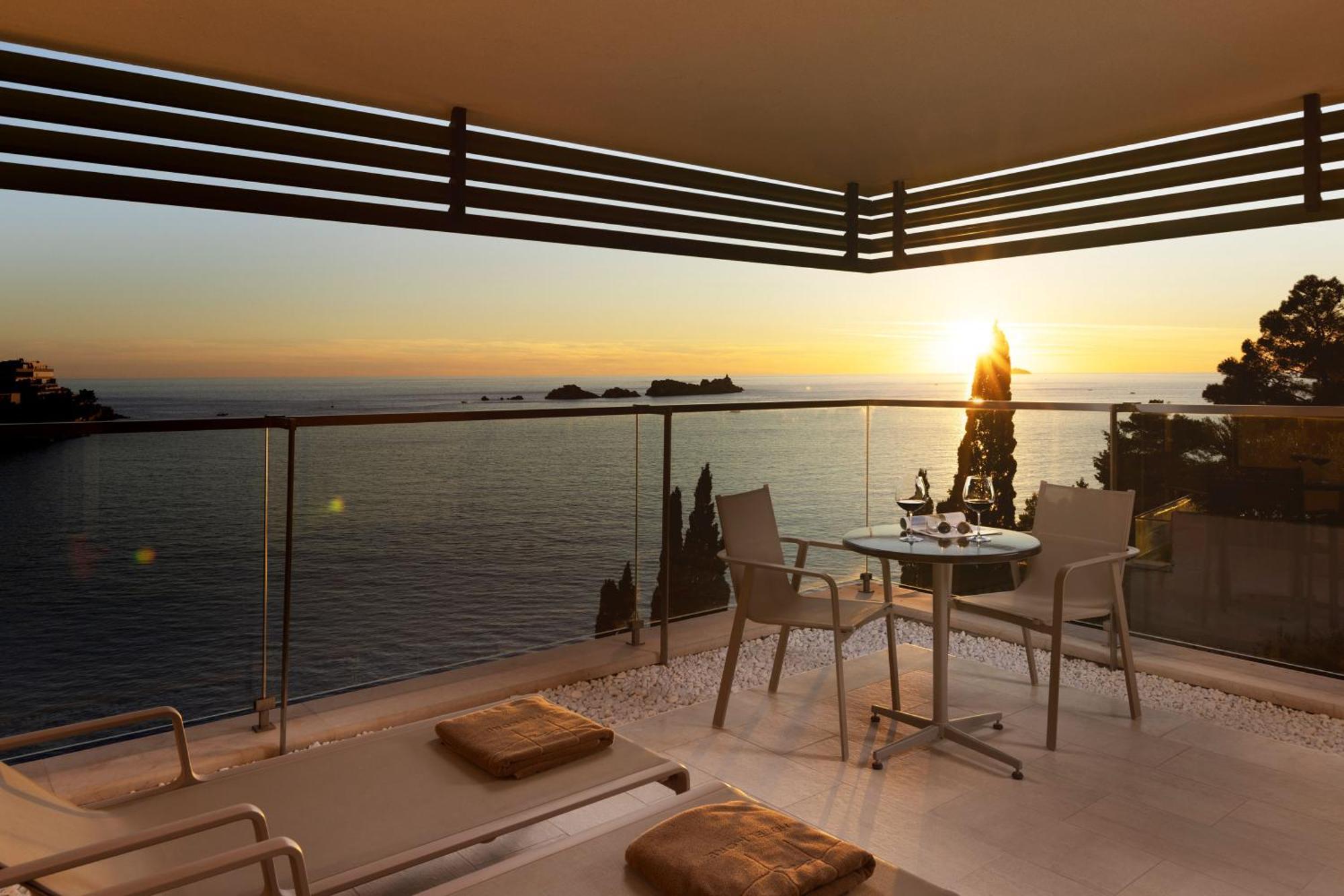 Angebot - Superior Zimmer mit Meerblick, Balkon und halbtägiger privater Bootstour
