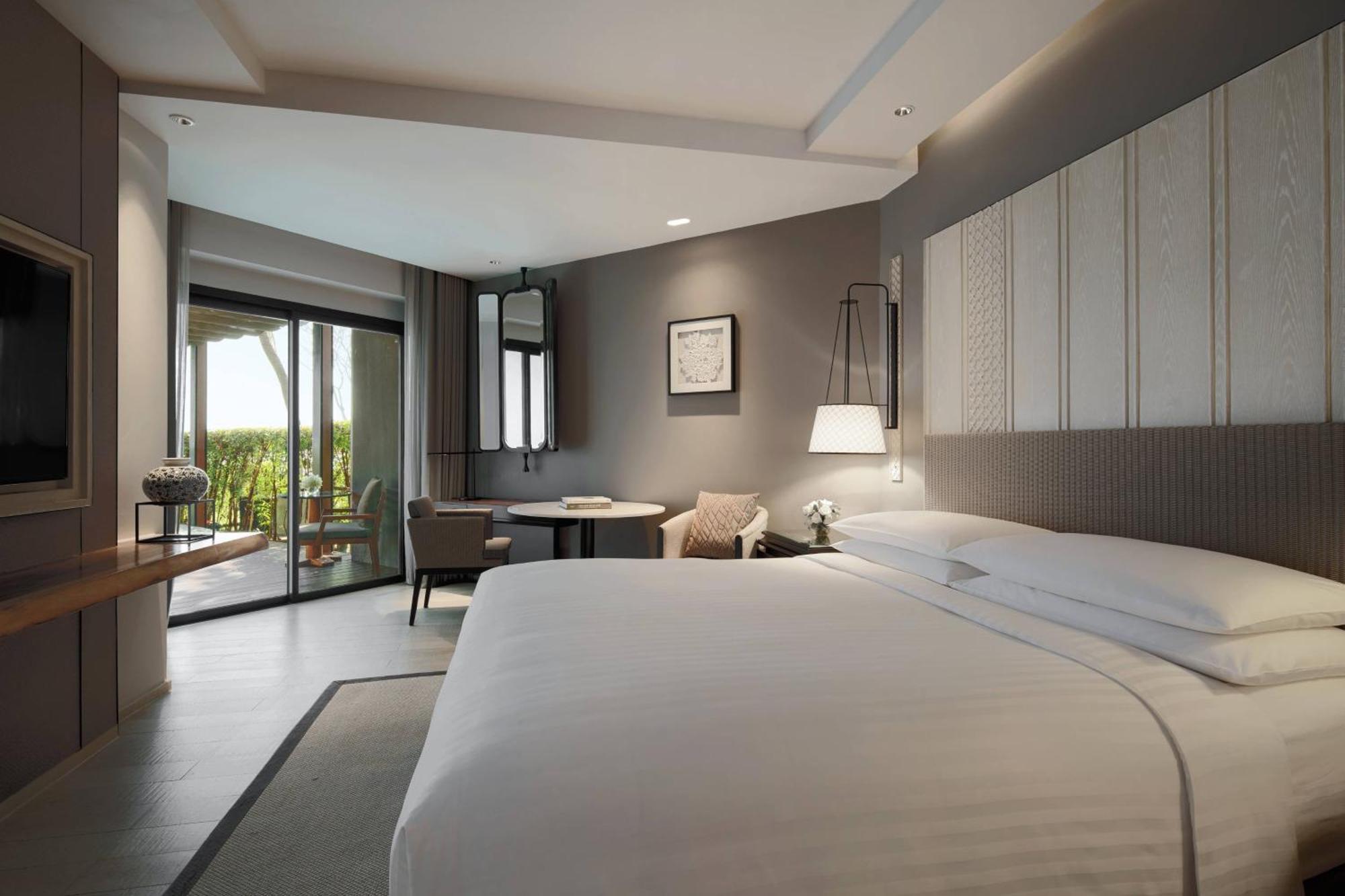 Suite mit 1 Schlafzimmer mit 1 Kingsize-Bett, Gartenzugang, Whirlpool