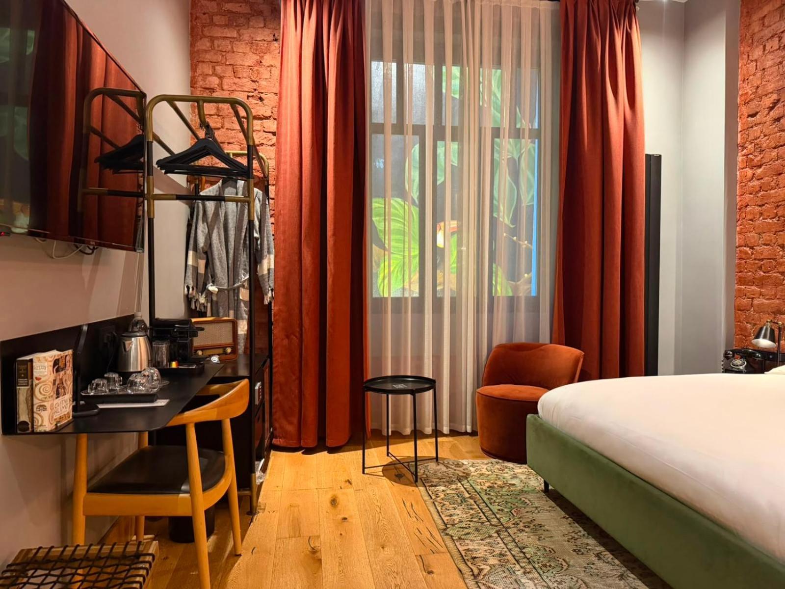 Standard Doppelzimmer mit Blick auf den Innenhof