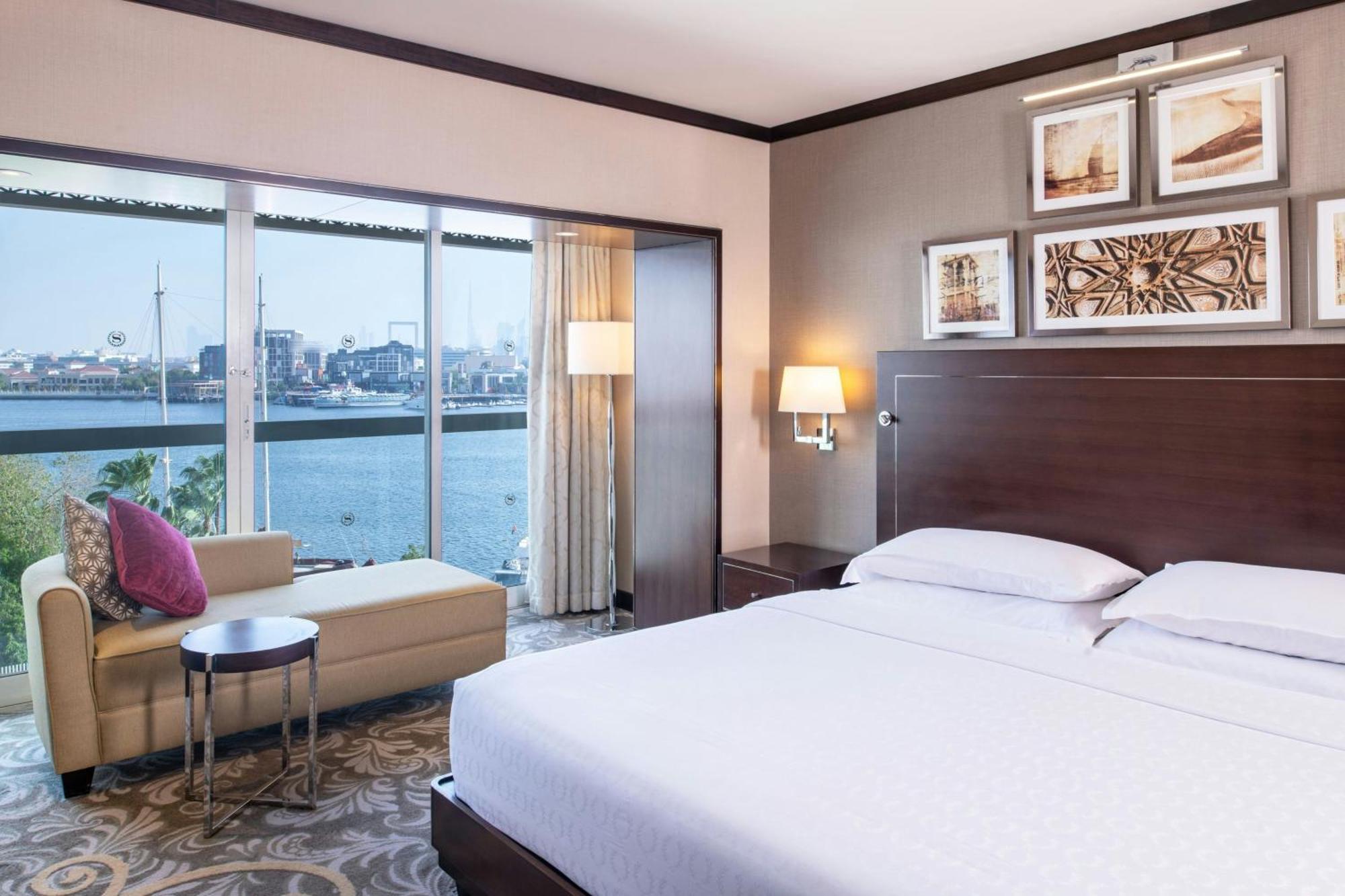 Executive Suite mit 1 Kingsize-Bett und Zugang zur Club Lounge