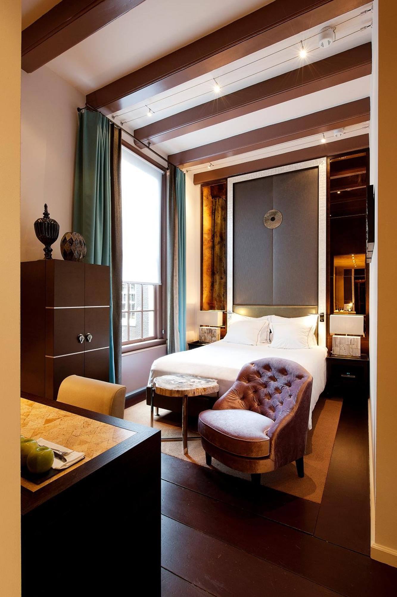 Double Room,666485046:JPEG
