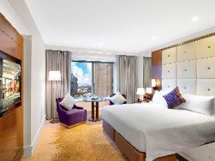 Deluxe King Room with Club Lounge Access,661268847:JPEG