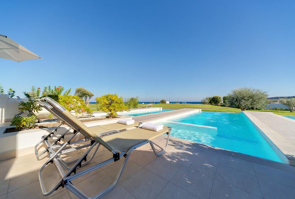 Junior Suite mit privatem Pool und Meerblick