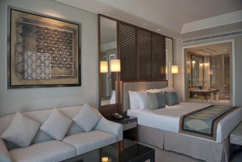 Luxury King Room Burj View Staycation on F&B spa & laundry early check & late check-out,1244444347:JPEG
