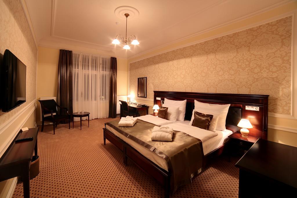 Deluxe Double Room with Wellness Access,434029071:JPEG