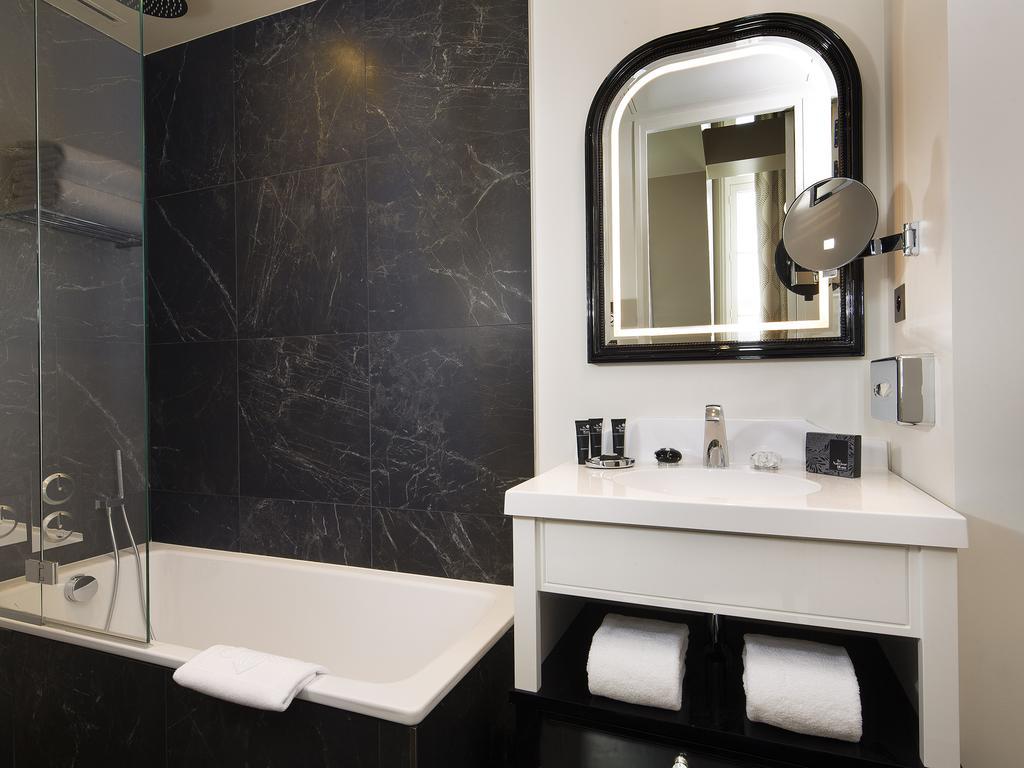 Suite Les Toits de Paris