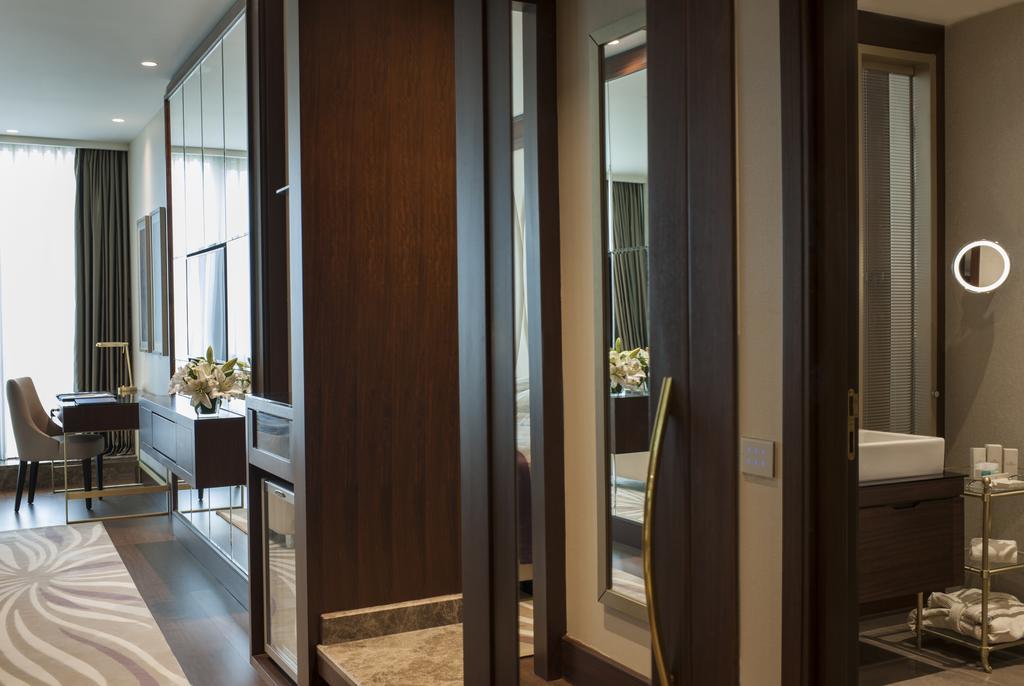 Premium Room with Queen Size Bed,586791381:JPEG