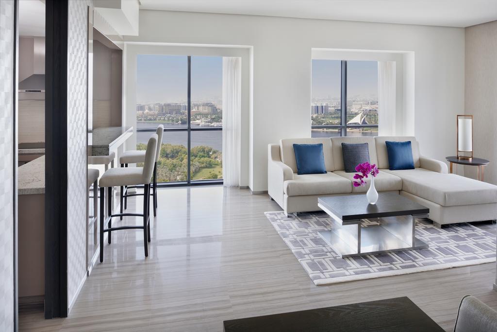 One-Bedroom Apartment with Kitchen,1219452322:JPEG