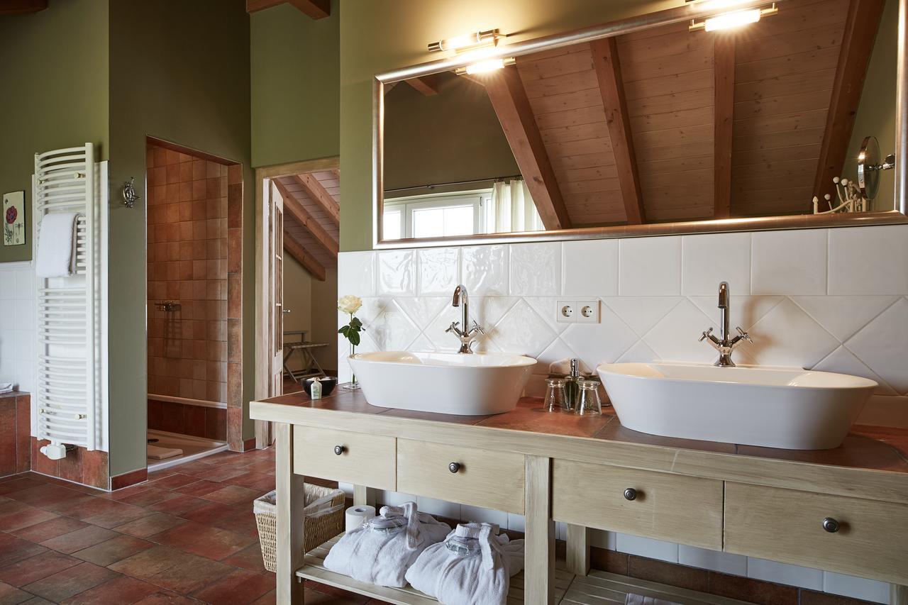 Suite with Balcony 2,737432956:JPEG