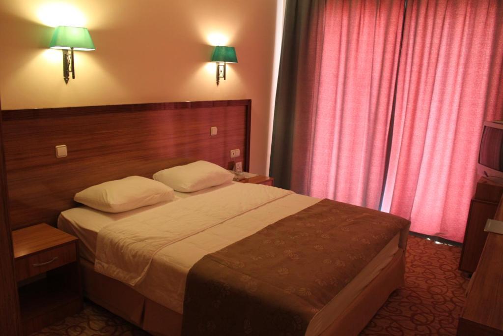 Club Room,64455169:JPEG