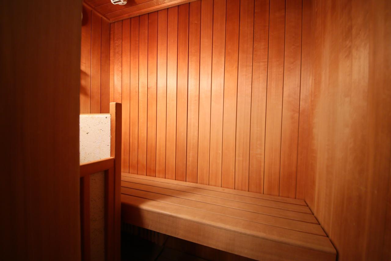 Stadium view King Suite with Sauna Club Lounge Access - Non-Smoking