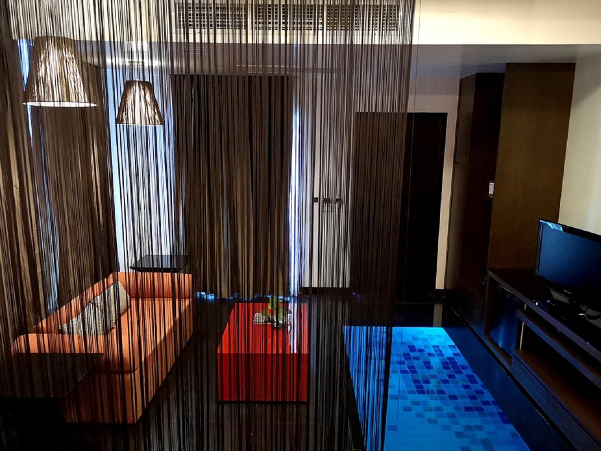 Deluxe King Room with Pool Access,1208845408:JPEG