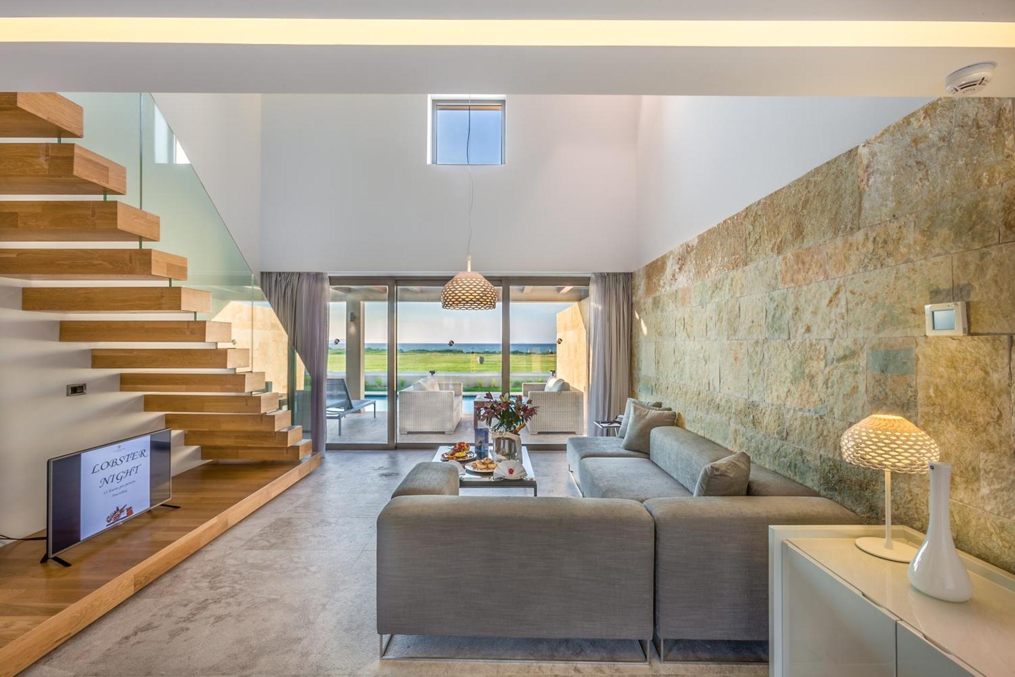 Präsidiale Maisonette am Meer mit eigenem Pool