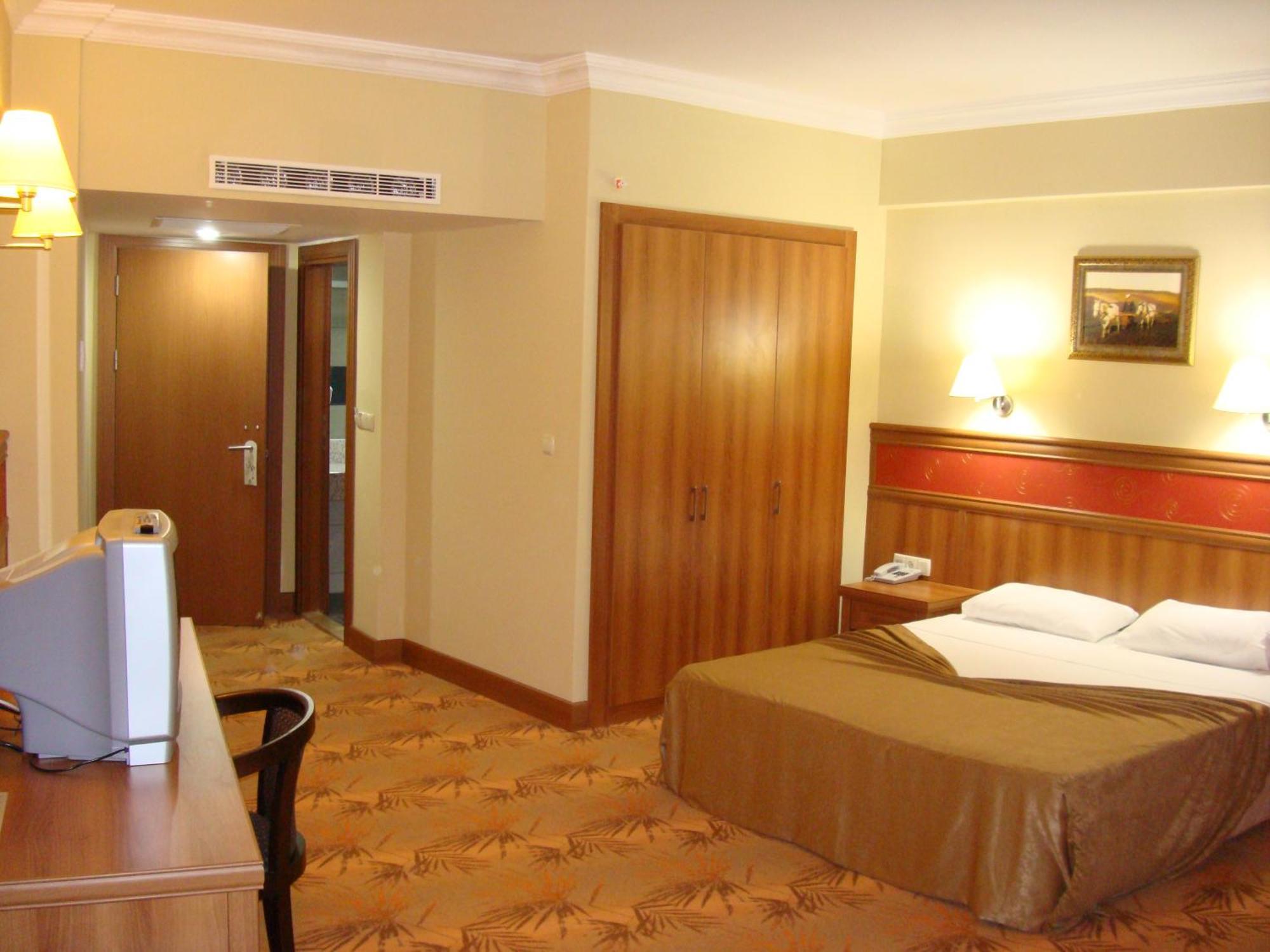 Standard Room,704712721:JPEG