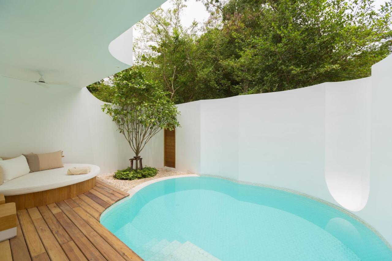 Garten-Poolvilla