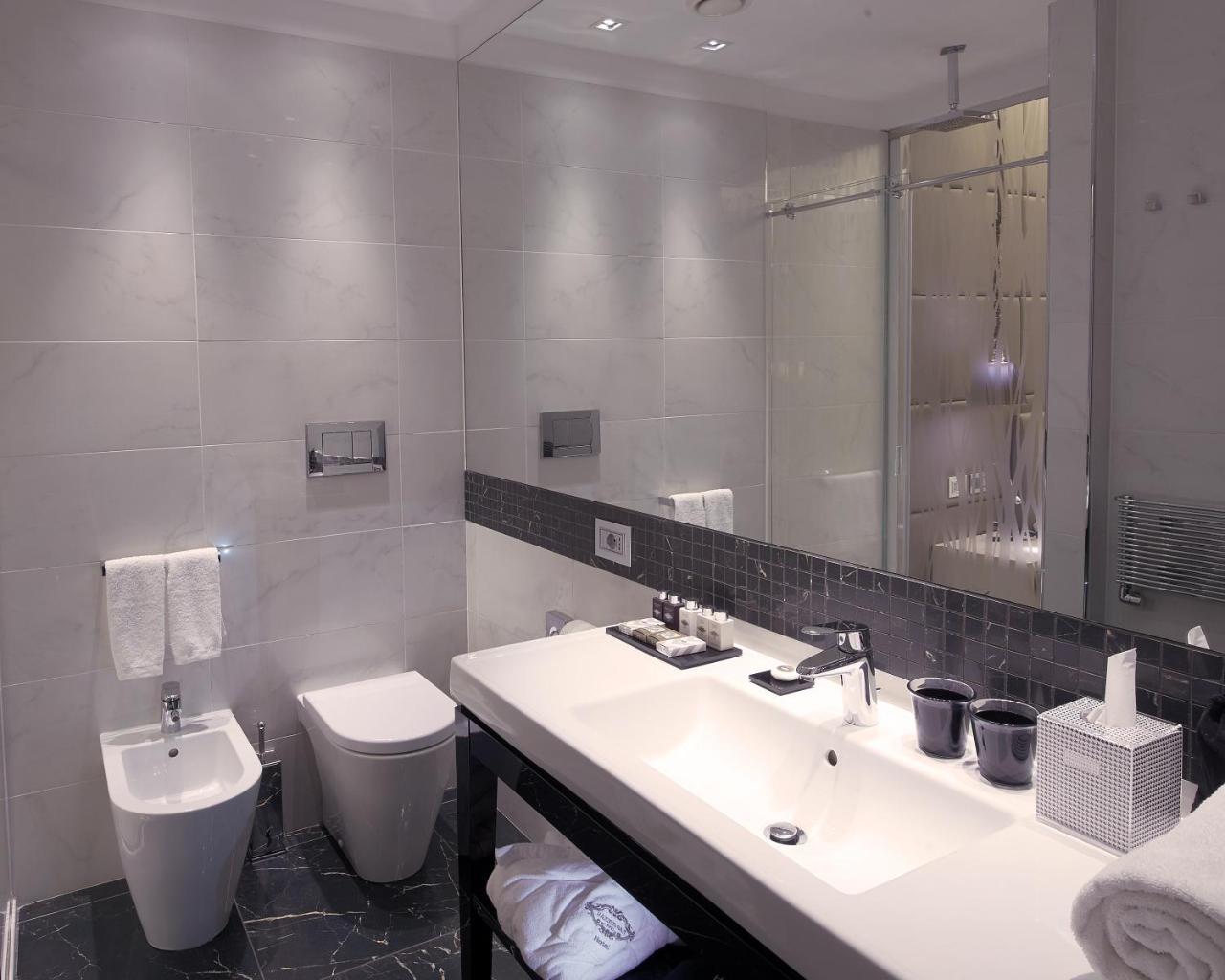 Double or Twin Room,1216121695:JPEG