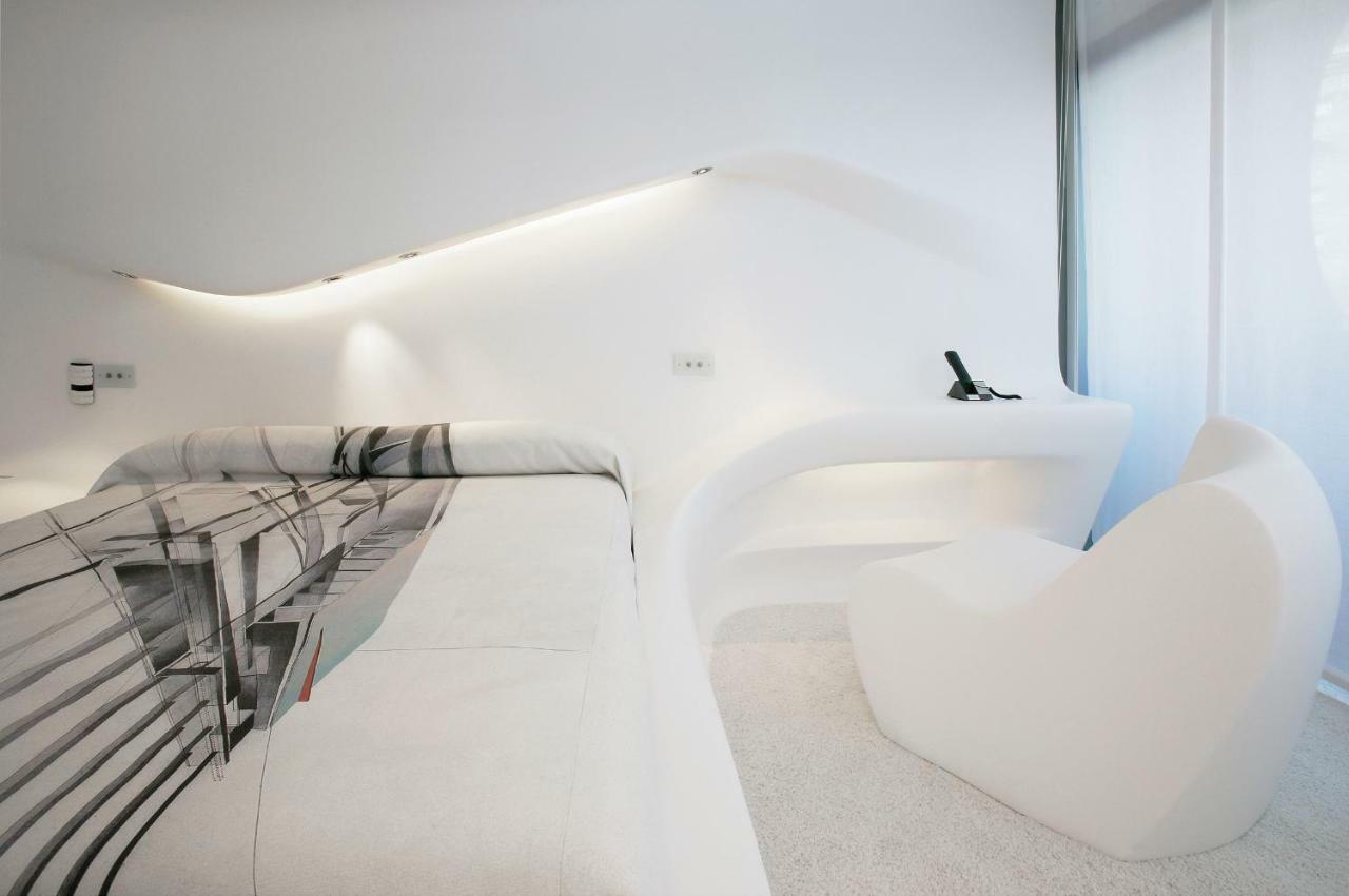 Space Club (by Zaha Hadid)