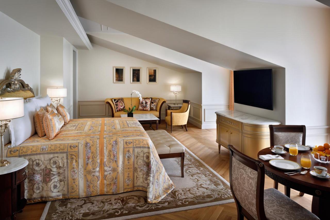 Superior Versace Room Creek View Guaranteed Upgrade to next room type 4pm Late Check-out subj to availability F&B excl Q's Brunch room dining Book one SPA treatment 1 applicable stays until 25 May 2026,1589540388:JPEG