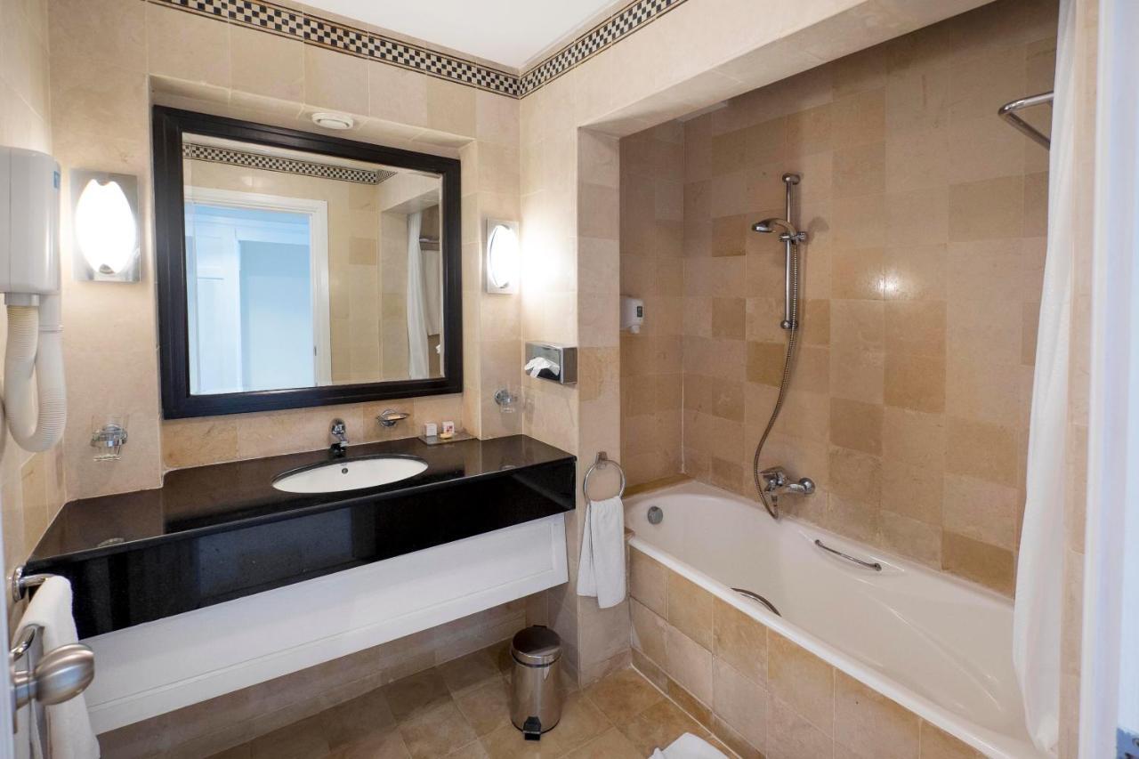 Single Room with Sea View,964646374:JPEG