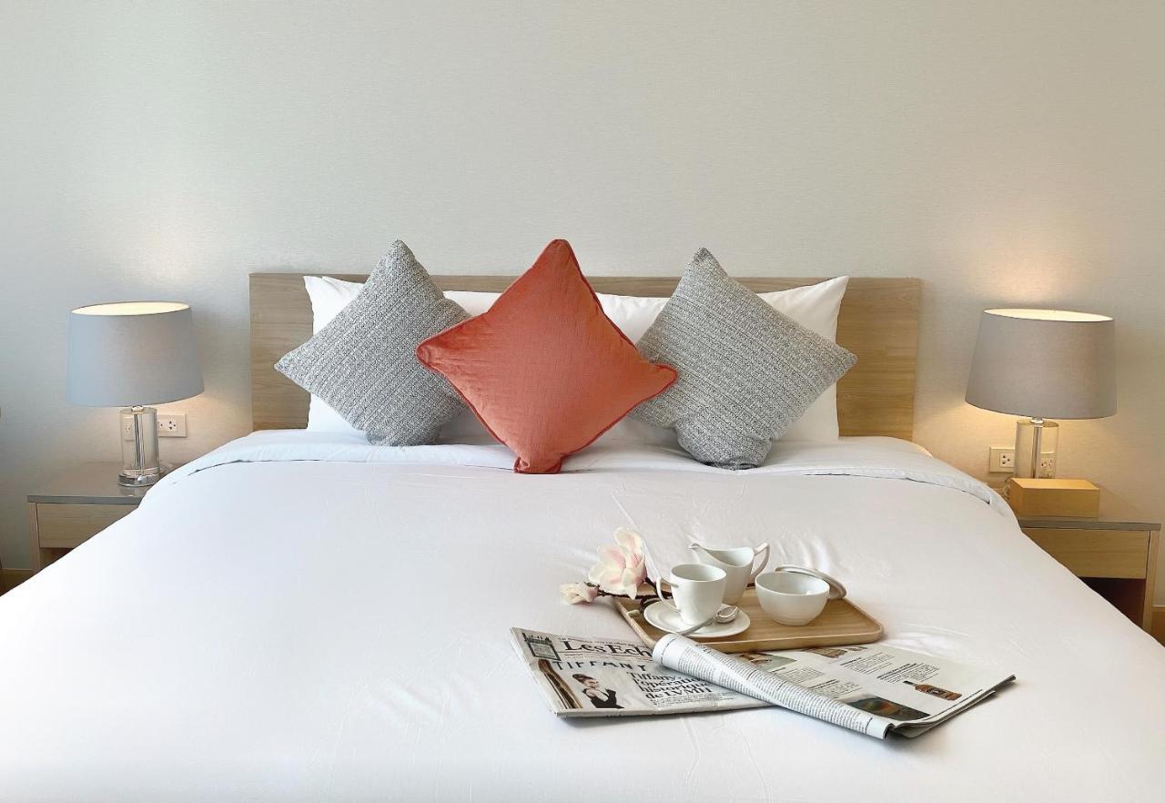 Superior One-Bedroom Apartment,1018860148:JPEG