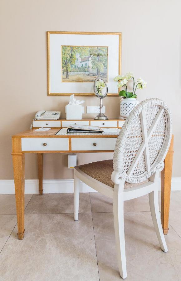 Luxury Room,1610215643:JPEG