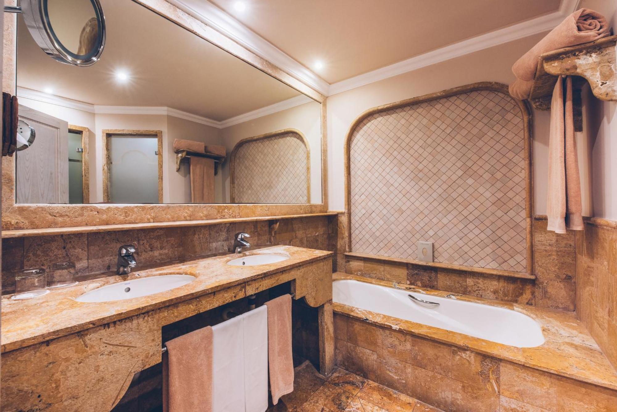 Junior Suite (1 Erwachsener)