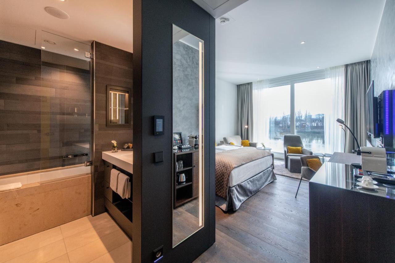 Double Room with River View,985695253:JPEG