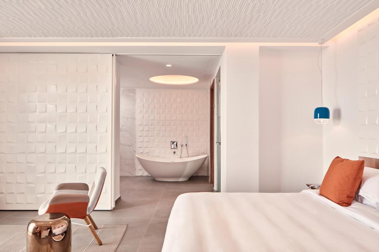 EMAR Junior-Suite mit Meerblick und Whirlpool im Freien