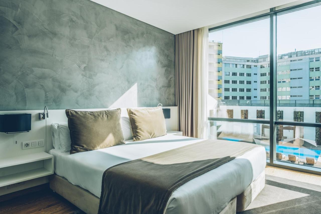 Doppelzimmer mit Poolblick