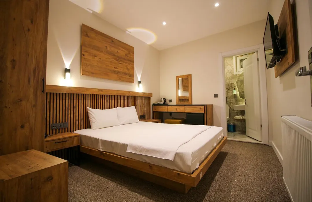 Kaya Hotel Saw-1