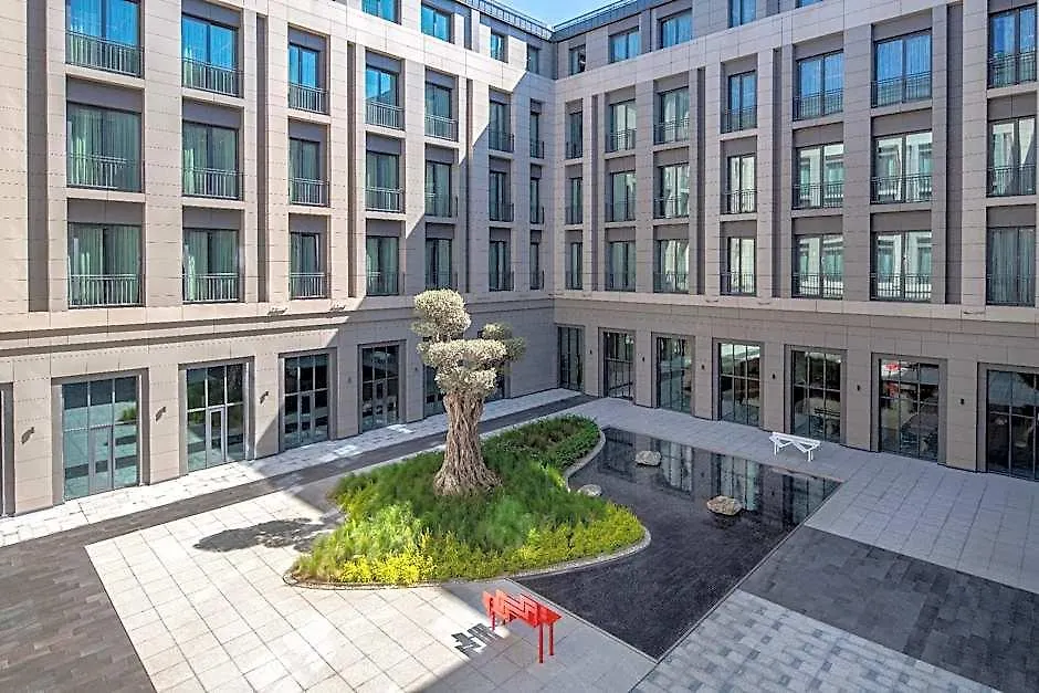 Altunizade Suites Istanbul, Curio Collection By Hilton-1