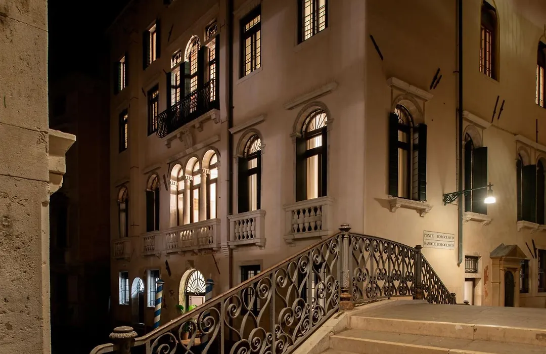 Eight Venezia-1